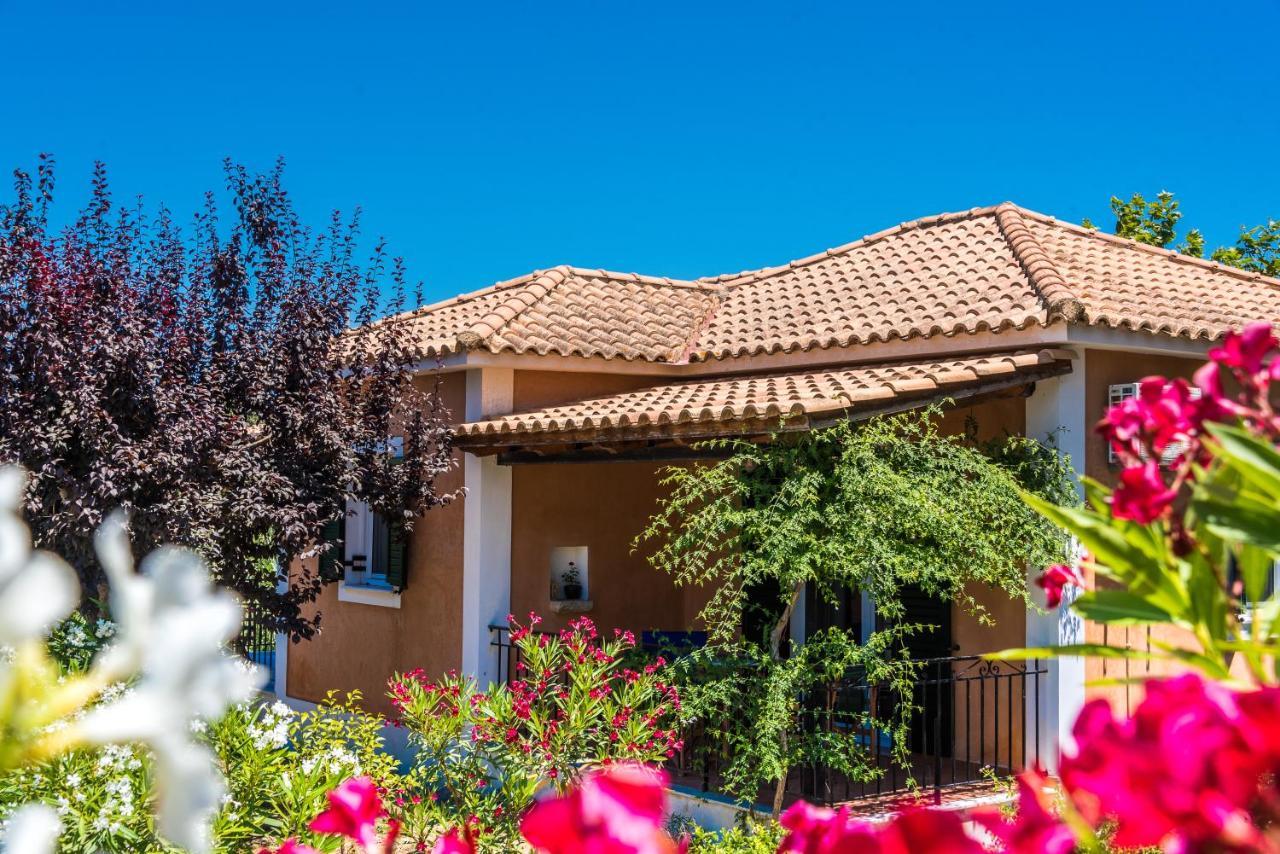 Nemorosa Holiday Houses Méson Yerakaríon Exterior foto